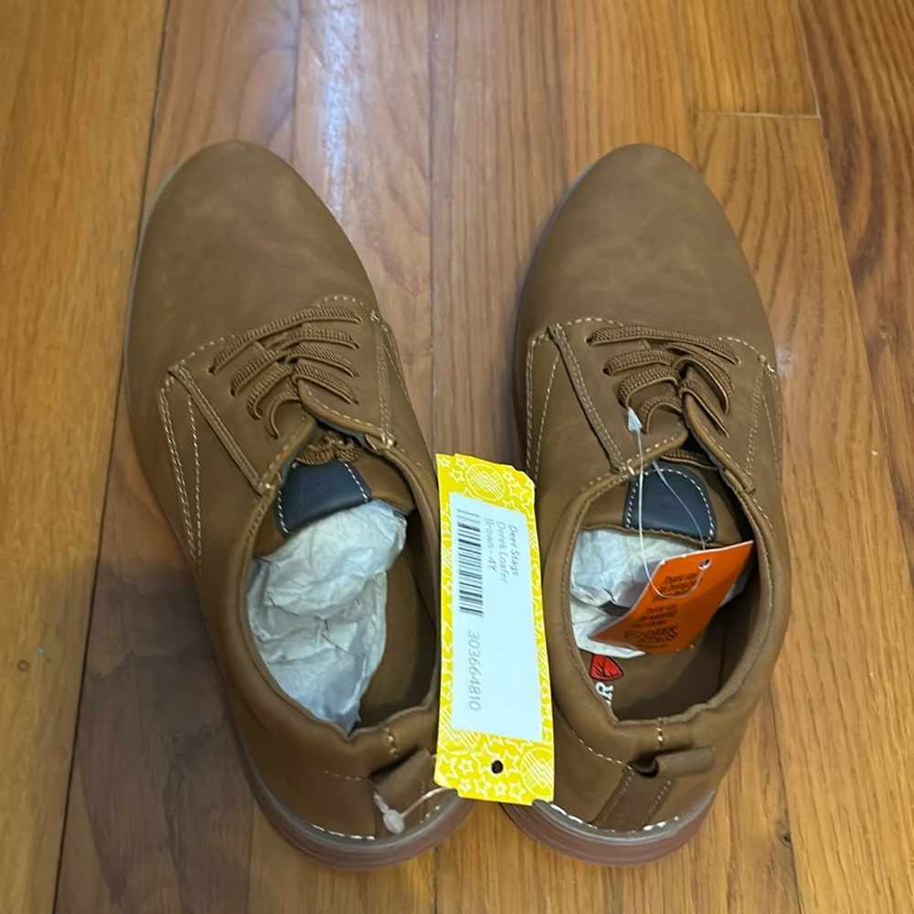 Deerstags boys shoes 4Y NWT